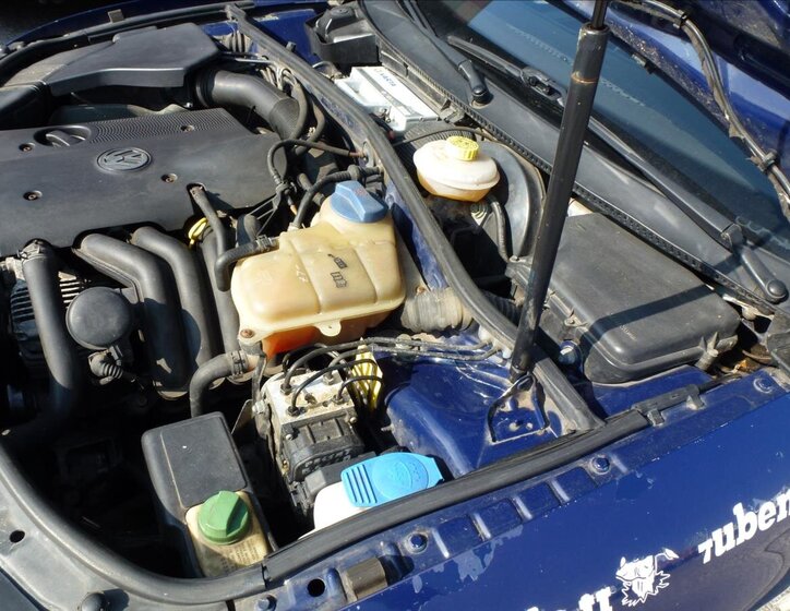 Volkswagen Passat Kombi 1,6 l 74 kw