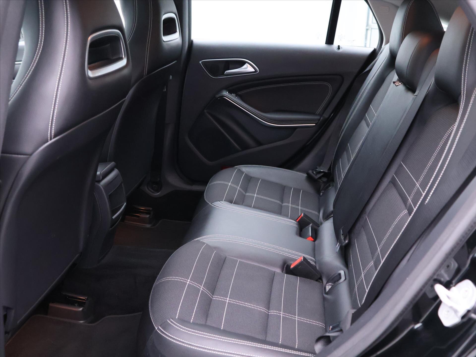 Mercedes-Benz CLA Kombi 2,0 l 155 kw