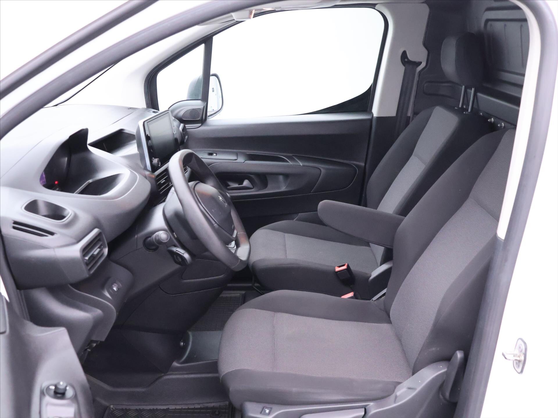 Peugeot Partner Ostatní 1,5 l 75 kw