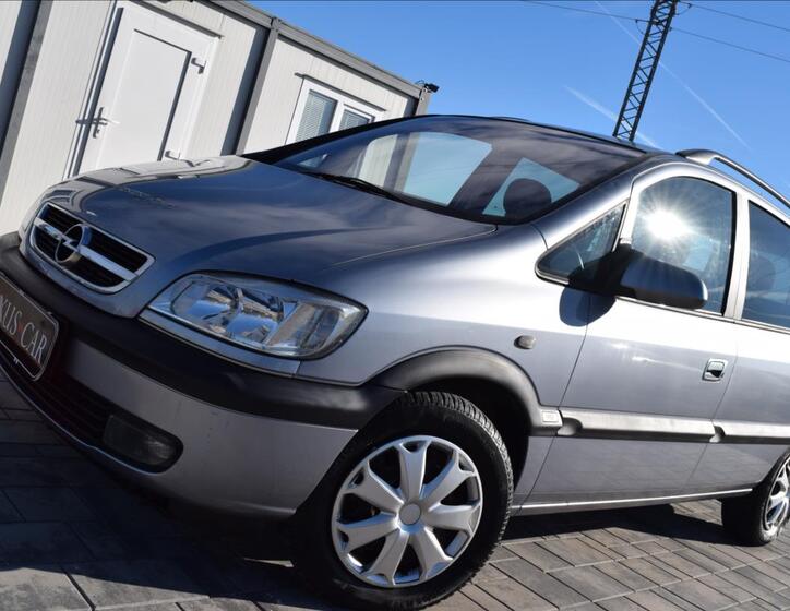 Opel Zafira 1