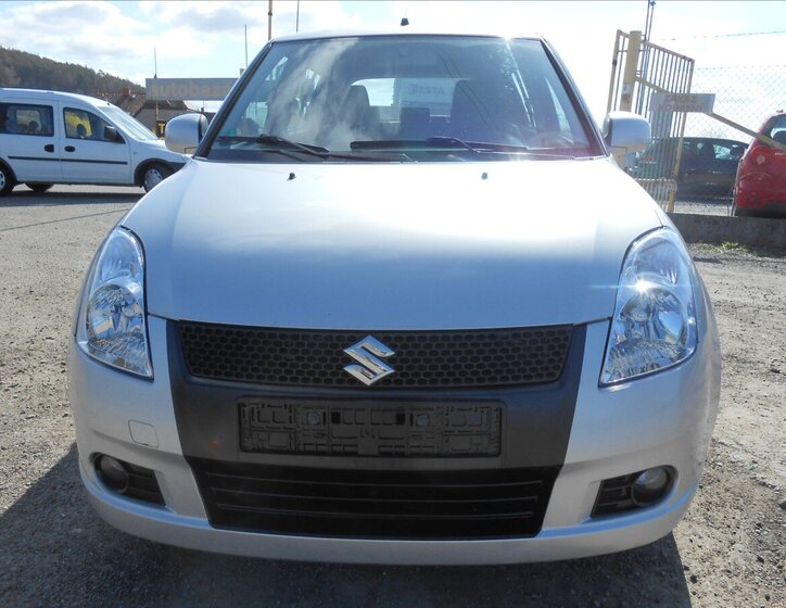 Suzuki Swift Hatchback 1,3 l 67 kw