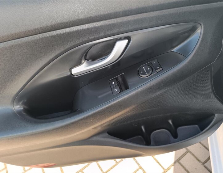 Hyundai i30 Kombi 1,4 l 73 kw