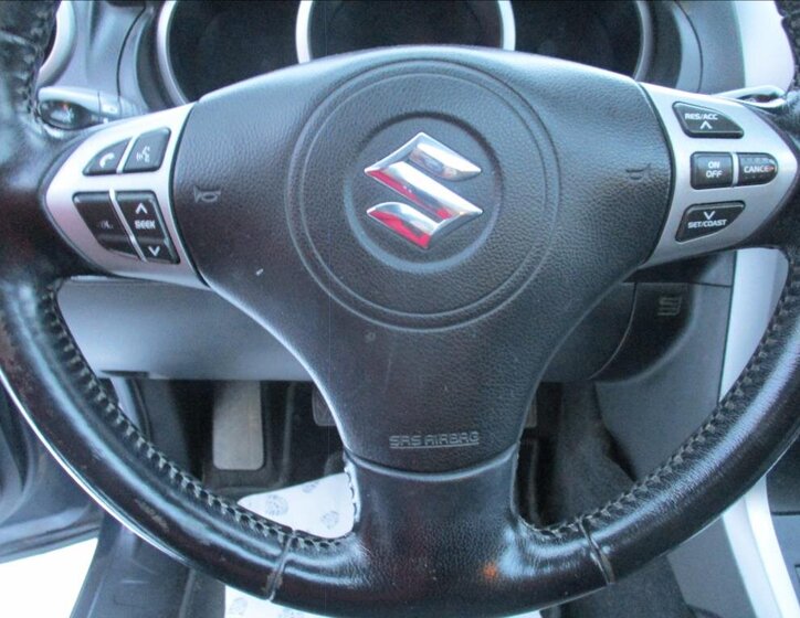 Suzuki Grand Vitara 26