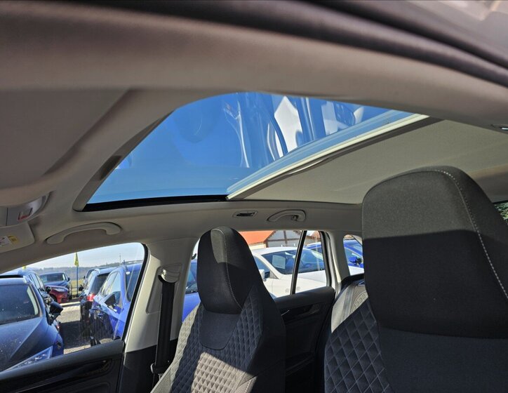 Škoda Rapid Hatchback 999,0 81 kw