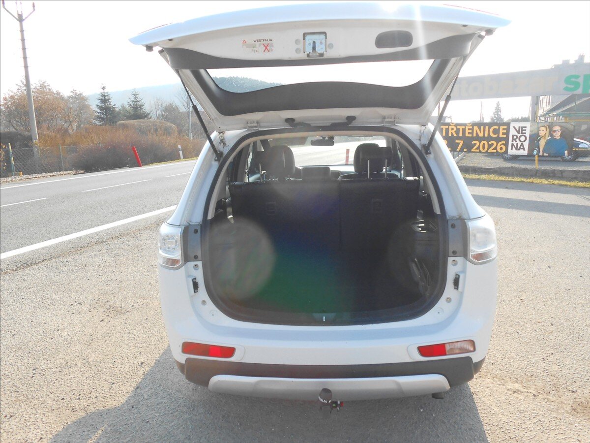 Mitsubishi Outlander Kombi 2,3 l 110 kw