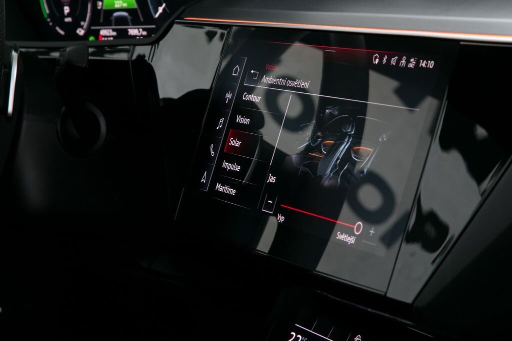 Audi e-tron SUV 0,0 300 kw