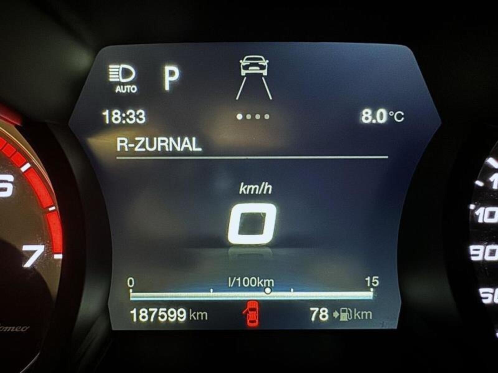 Alfa Romeo Giulia 13