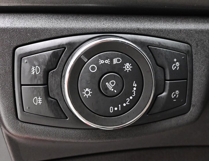 Ford Mondeo Liftback 2,0 l 110 kw