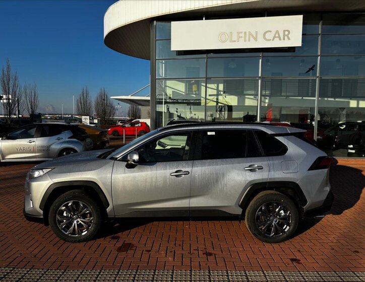 Toyota RAV4 SUV / Terénní 2,5 l 163 kw
