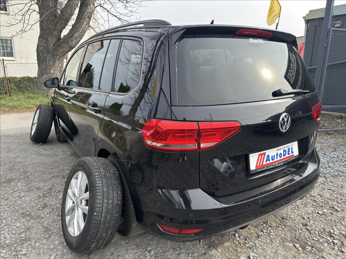 Volkswagen Touran MPV 1,2 l 81 kw