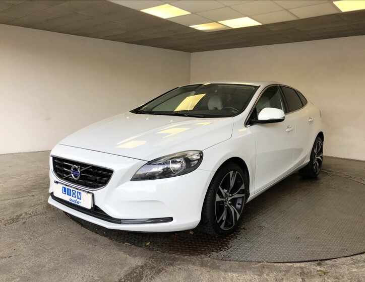 Volvo V40 3