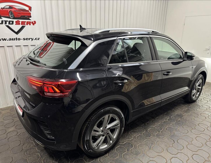 Volkswagen T-Roc SUV / Terénní 2,0 l 140 kw