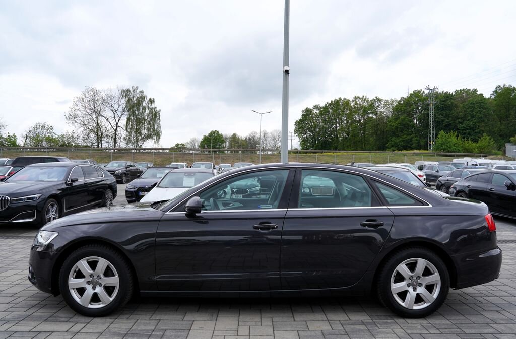 Audi A6 Sedan / Limuzína 2,8 l 150 kw