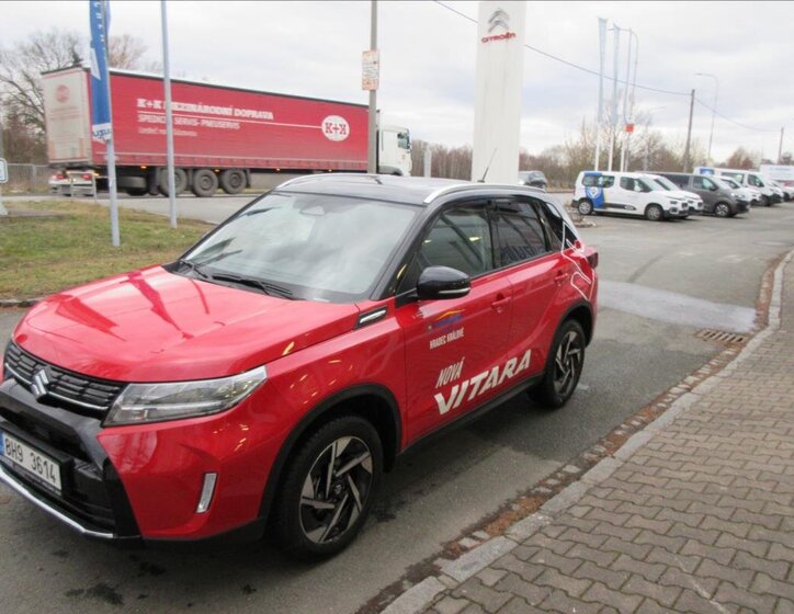 Suzuki Vitara SUV 1,4 l 81 kw