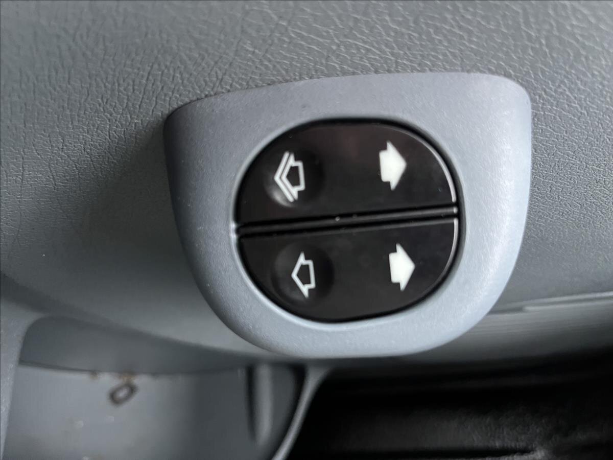 Ford Transit Skříň 2,2 l 74 kw