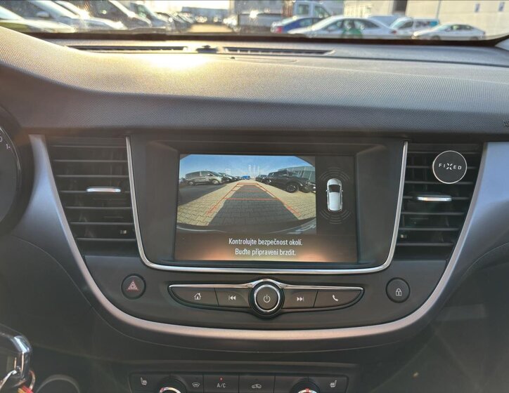 Opel Crossland SUV / Terénní 1,2 l 96 kw