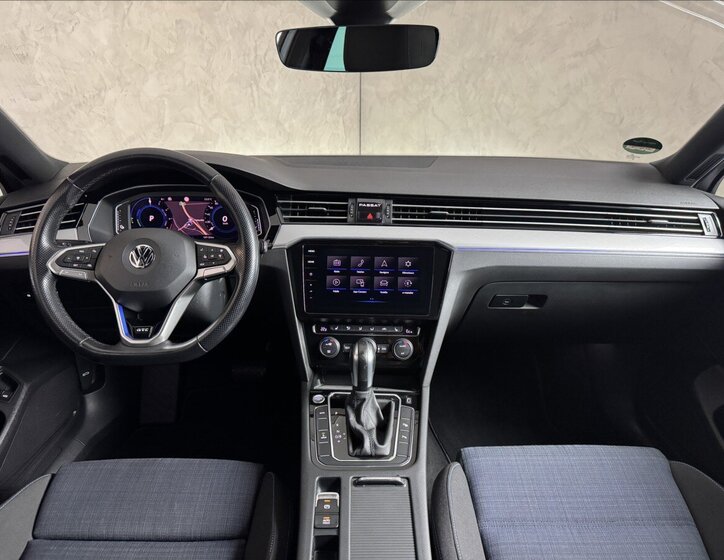 Volkswagen Passat Kombi 1,4 l 160 kw