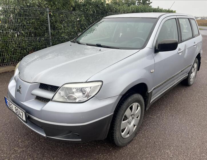 Mitsubishi Outlander 1