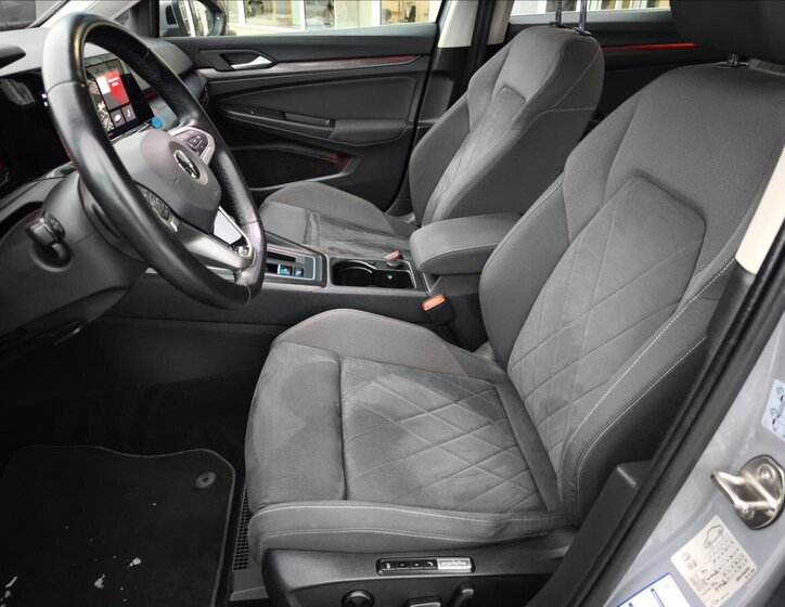 Volkswagen Golf Kombi 1,5 l 96 kw