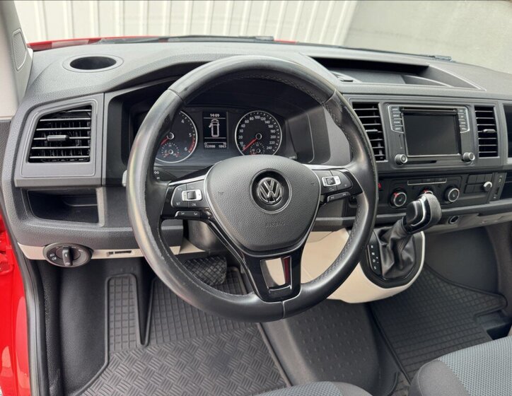 Volkswagen Transporter Skříň 2,0 l 110 kw
