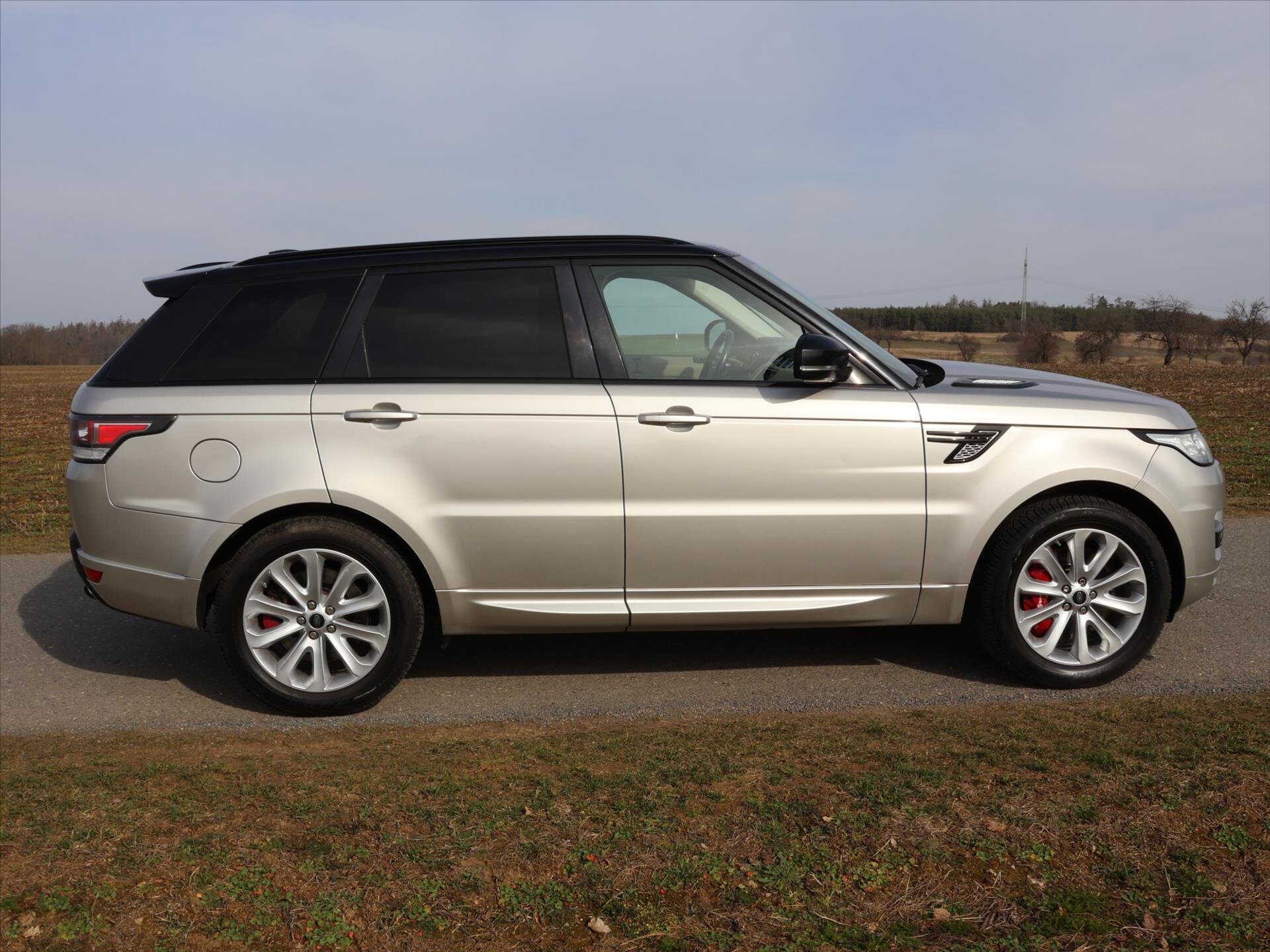 Land Rover Range Rover Sport SUV / Terénní 3,0 l 215 kw