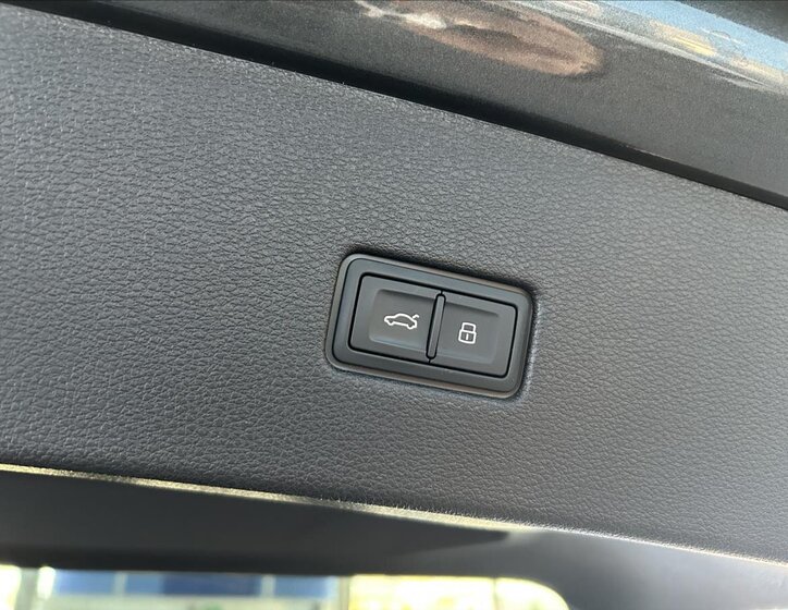 Audi Q8 SUV / Terénní 3,0 l 250 kw