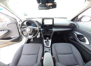 Toyota Yaris Cross CUV / Crossover 1,5 l 68 kw