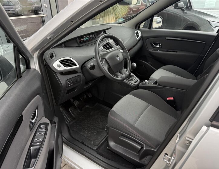 Renault Scénic Hatchback 1,5 l 81 kw