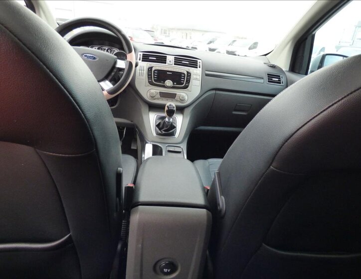 Ford Kuga Kombi 2,0 l 120 kw