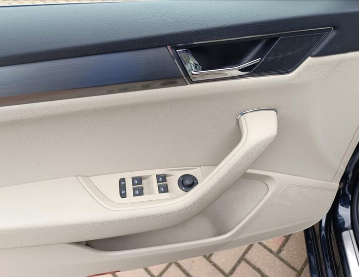 Škoda Superb Liftback 2,0 l 110 kw