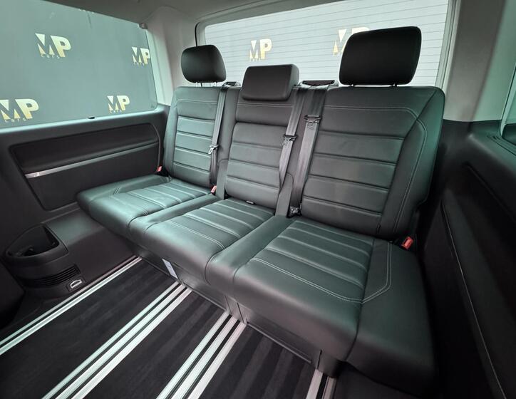 Volkswagen Multivan 13