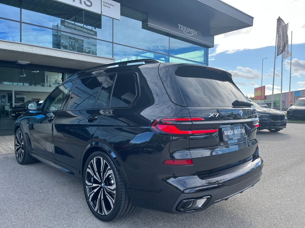 BMW X7 SUV / Terénní 3,0 l 250 kw
