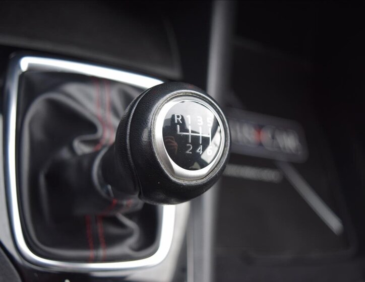 Mazda 3 Sedan 1,5 l 74 kw