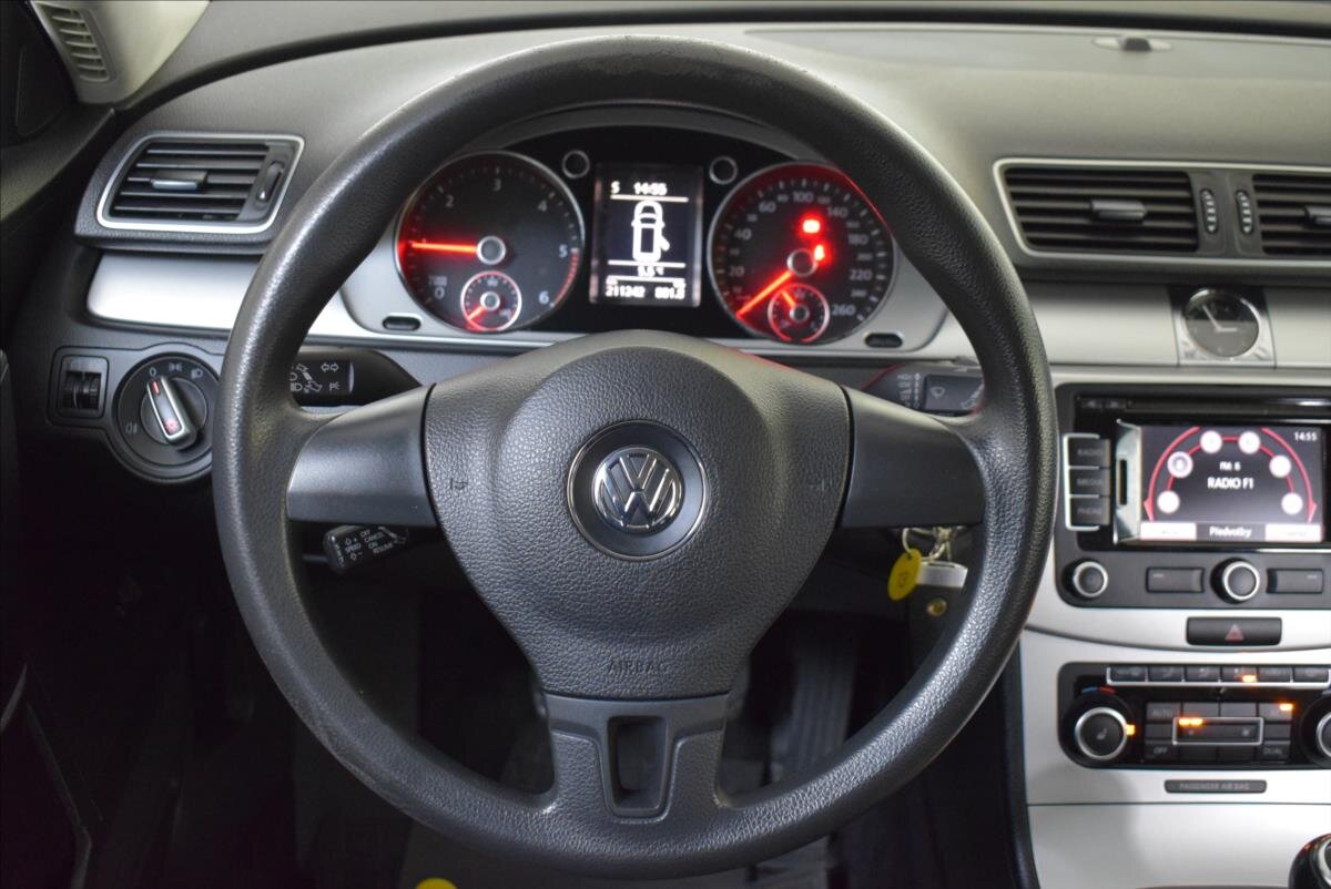 Volkswagen Passat Kombi 2,0 l 103 kw