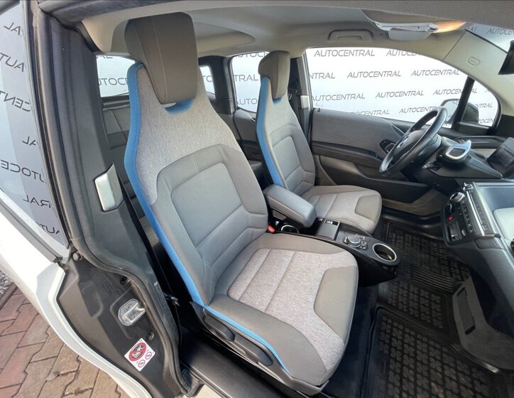 BMW i3 Hatchback 647,0 75 kw