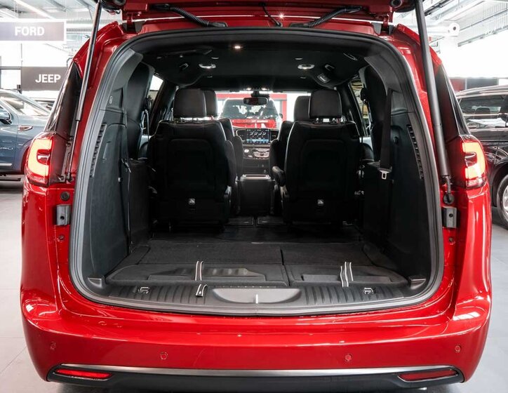 Chrysler Pacifica MPV 3,6 l 221 kw