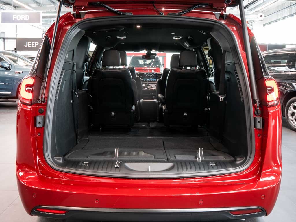 Chrysler Pacifica MPV 3,6 l 221 kw