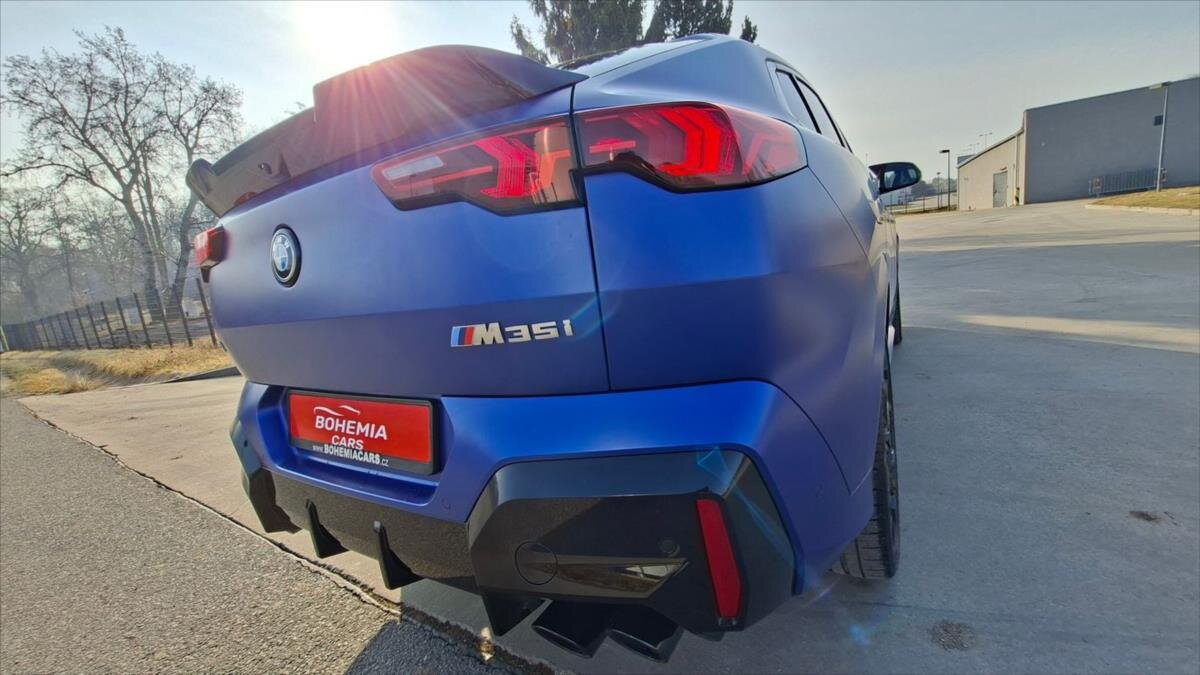 BMW X2 SUV / Terénní 2,0 l 221 kw