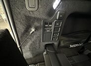 Land Rover Discovery SUV / Terénní 3,0 l 257 kw