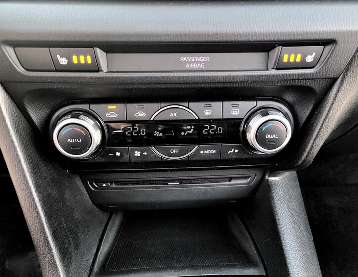 Mazda 3 Sedan / Limuzína 2,0 l 88 kw