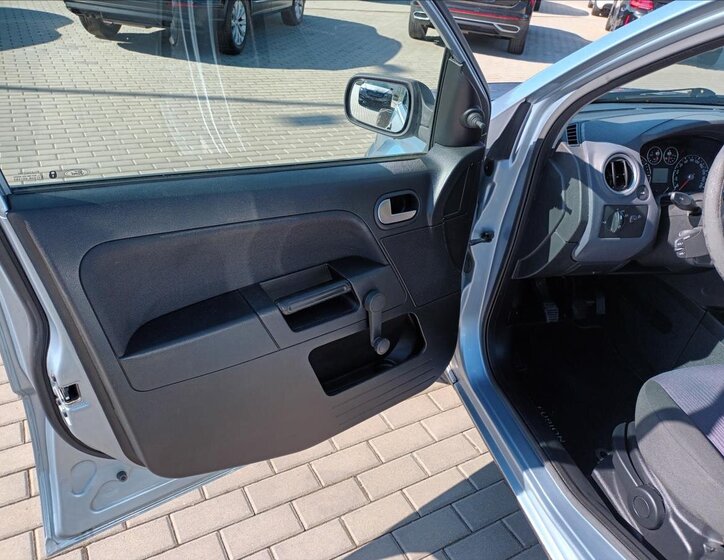 Ford Fusion Hatchback 1,4 l 59 kw