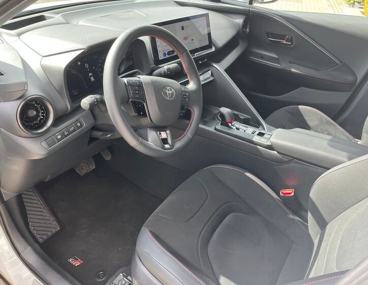 Toyota C-HR SUV / Terénní 2,0 l 145 kw