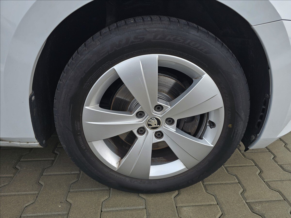 Škoda Superb Kombi 2,0 l 140 kw