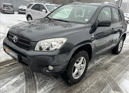 Toyota RAV4 SUV 2,2 l 100 kw