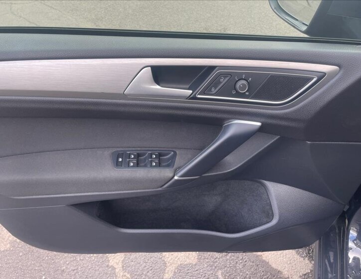 Volkswagen Golf Sportsvan 19