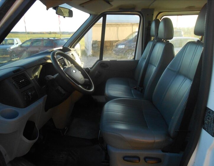 Ford Transit 12