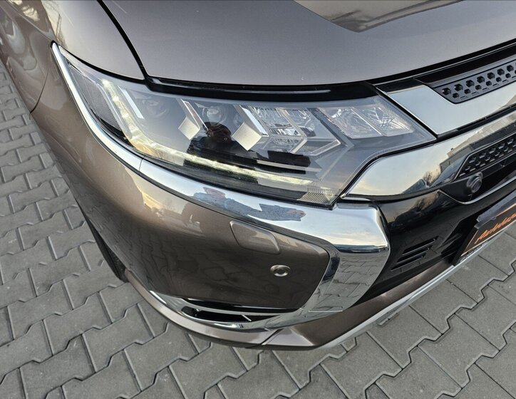 Mitsubishi Outlander 49