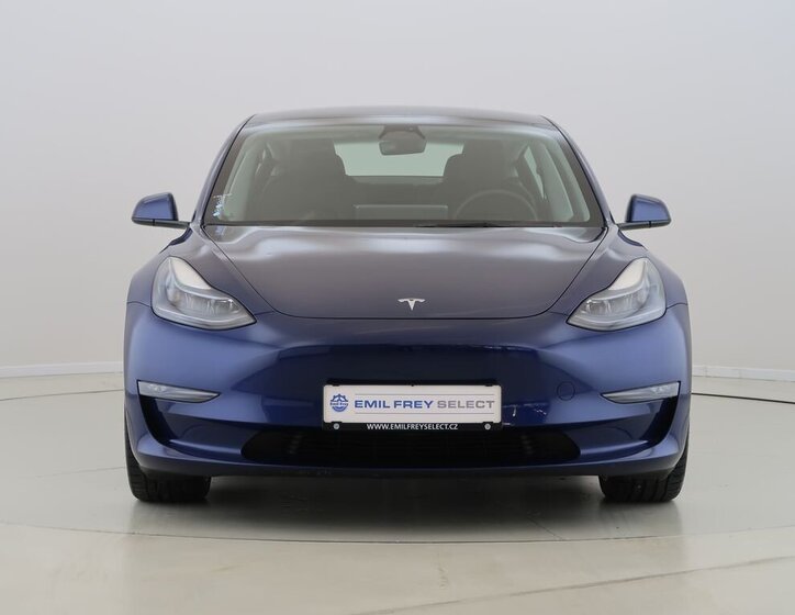 Tesla Model 3 Sedan / Limuzína 0,0 0