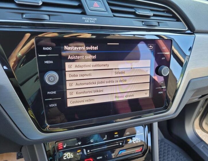 Volkswagen Touran MPV 1,5 l 110 kw