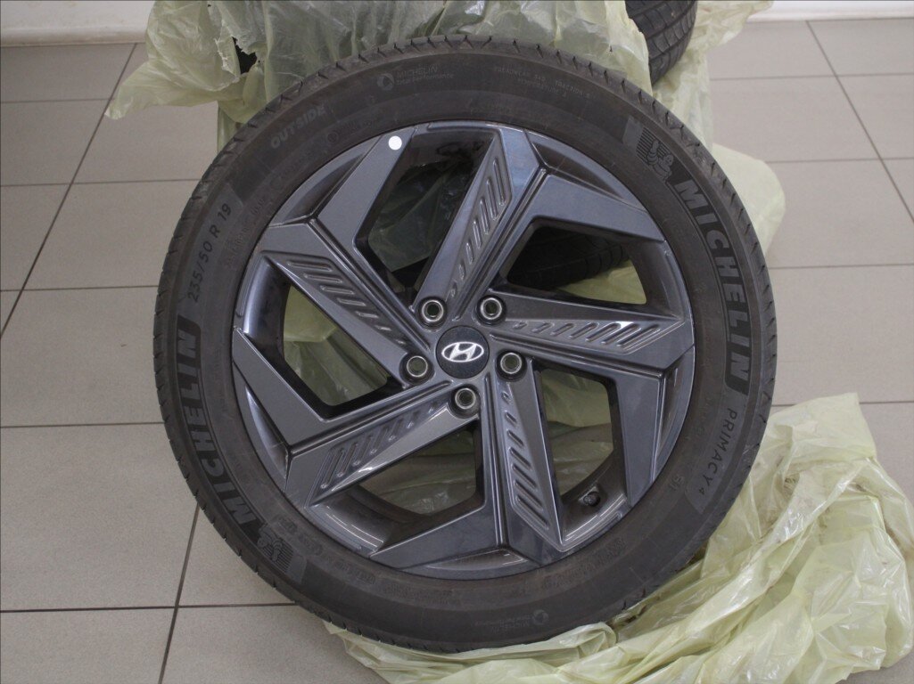 Hyundai Tucson SUV / Terénní 1,6 l 169 kw